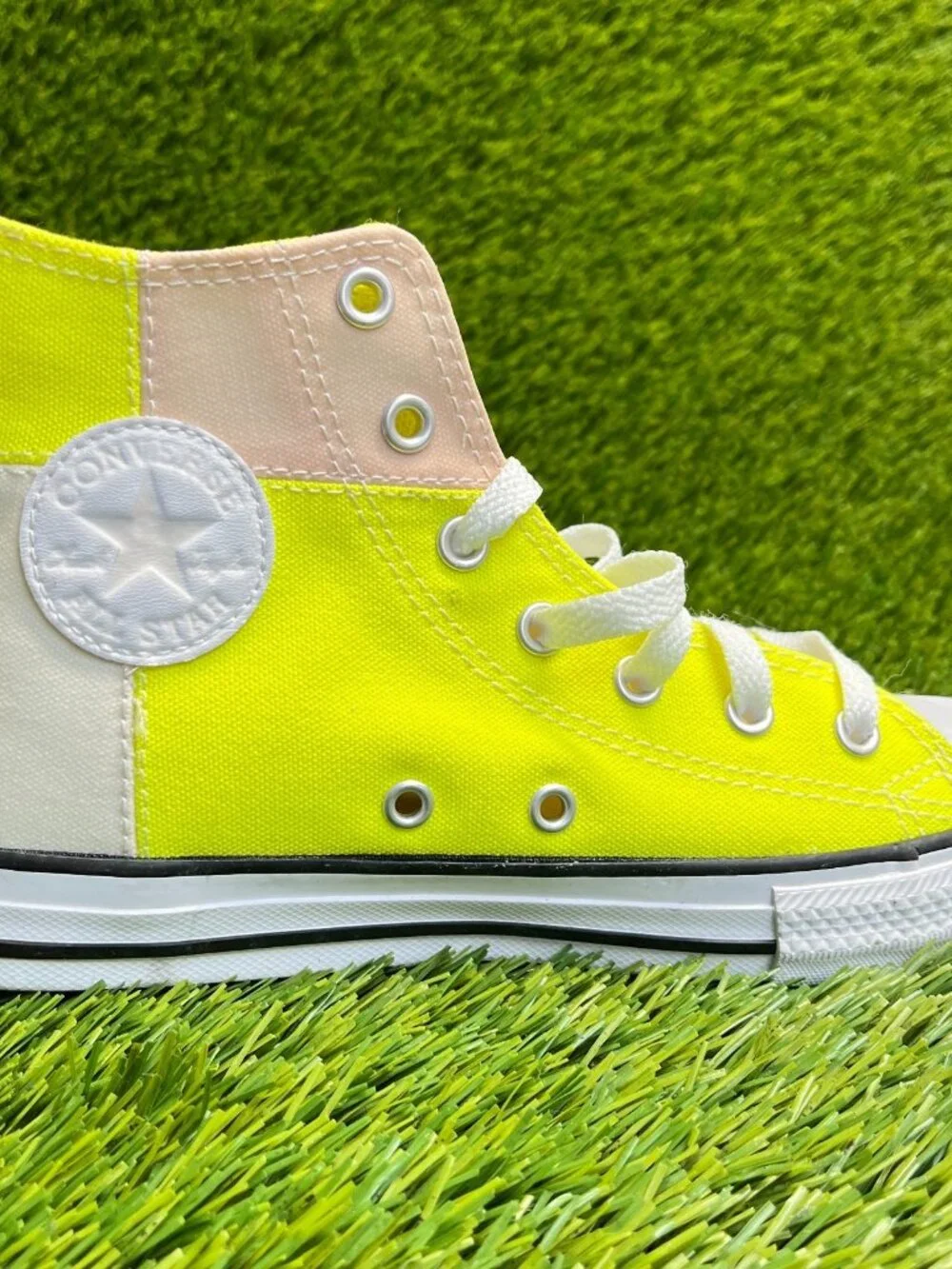 Converse Chuck Taylor All Star Boys Size 3Y Yellow White Athletic Shoes Sneakers